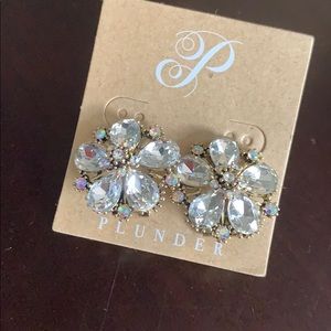 Plunder crystal flower earrings